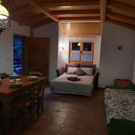 By The Pond Pavel 샬레 Šmarje pri Jelšah