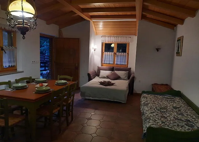 By The Pond Pavel Chalet Smarje pri Jelsah