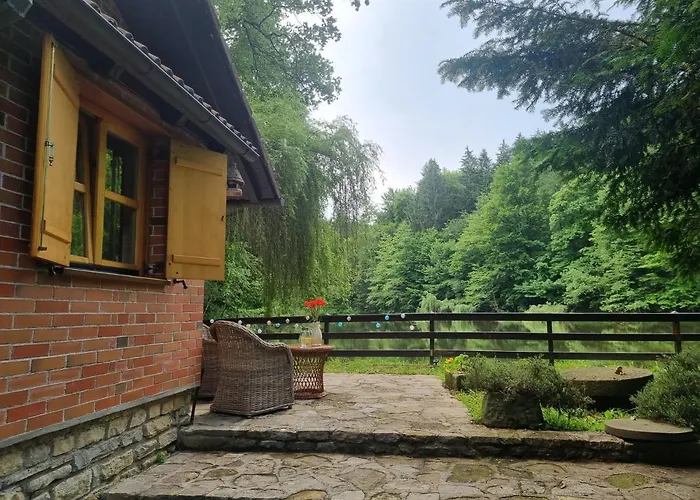 By The Pond Pavel Chalet